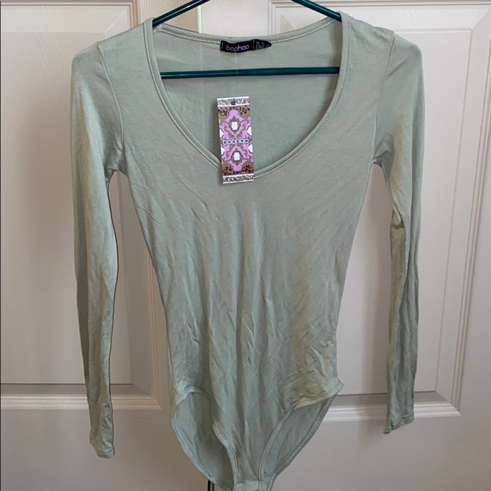 Boohoo Long Sleeve V-Neck Bodysuit